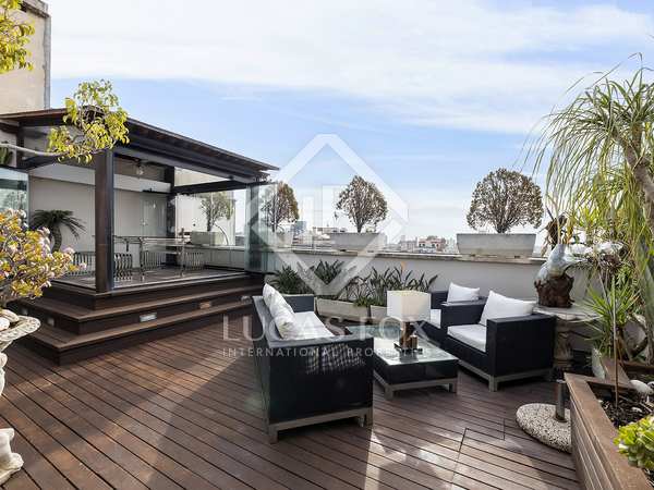165m² apartment with 120m² terrace for sale in Eixample Left