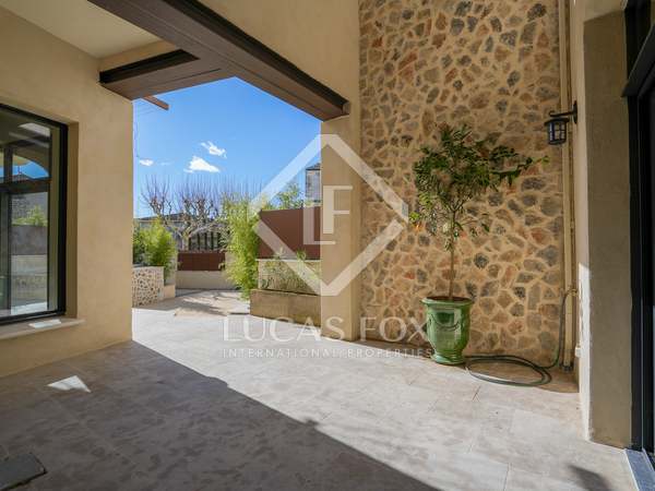 196m² house / villa with 90m² garden for sale in Montpellier Region