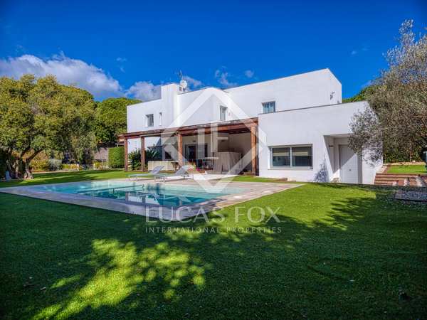 Huis / villa van 295m² te koop met 1,062m² Tuin in Sant Andreu de Llavaneres