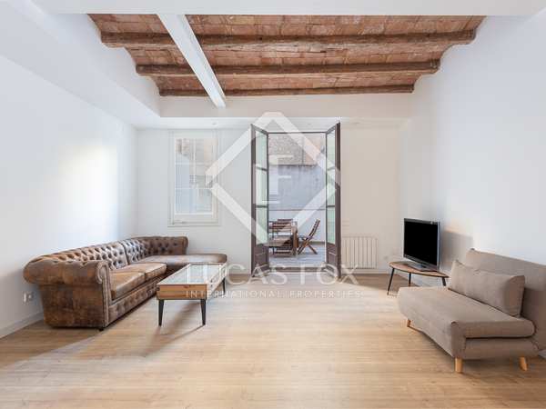 100m² apartment with 15m² terrace for rent in Eixample Right