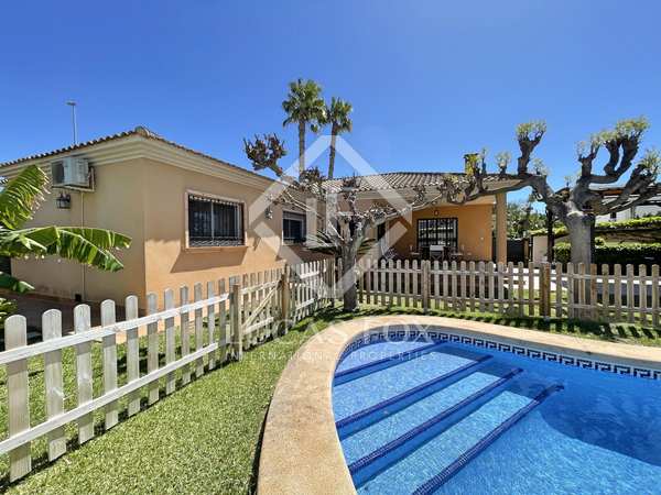 Villa van 264m² te koop in Playa Muchavista, Alicante