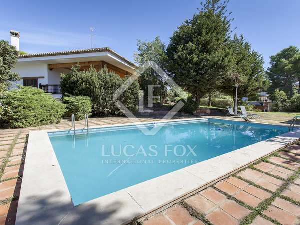 1,000m² house / villa with 100m² terrace for rent in La Cañada