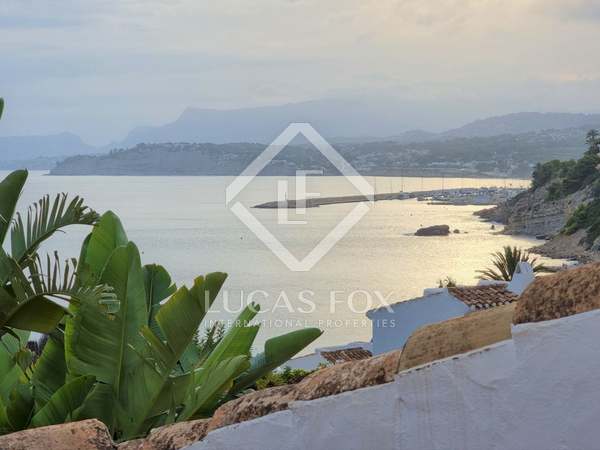 130m² house / villa with 40m² terrace for sale in Moraira