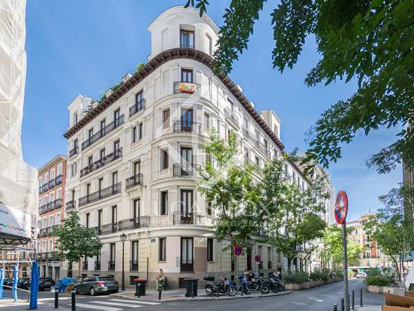 Appartement van 181m² te koop in Almagro, Madrid