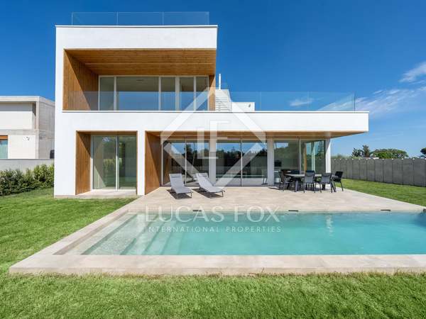 309m² house / villa for sale in Tarragona, Tarragona