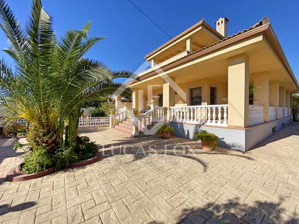 752m² house / villa for sale in Alicante ciudad, Alicante