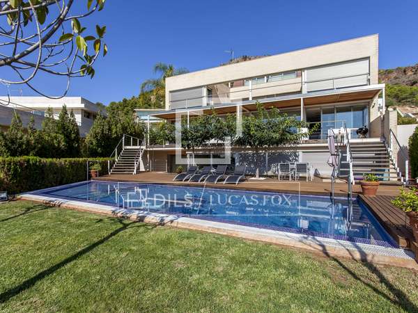 Casa / Vila de 501m² with 150m² Jardim à venda em Los Monasterios