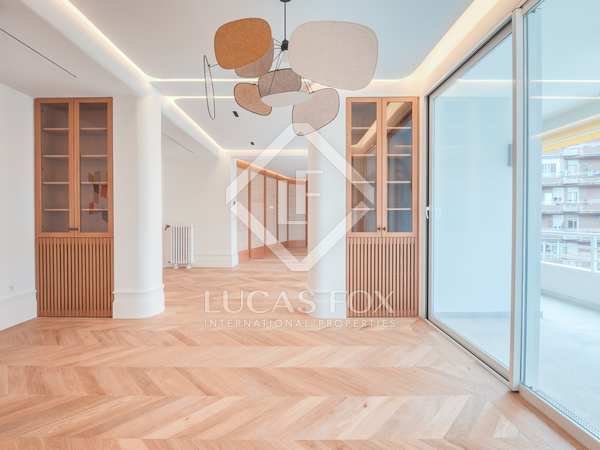 250m² apartment for sale in Trafalgar, Madrid