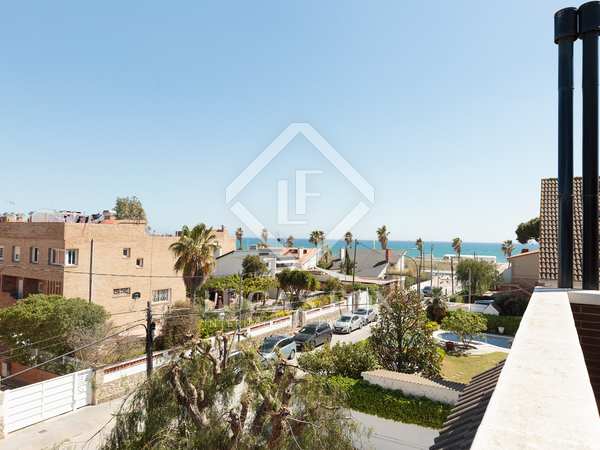 239m² house / villa for rent in La Pineda, Barcelona