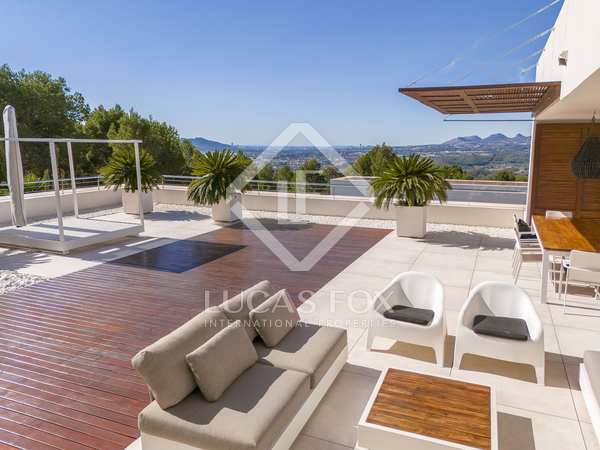230m² penthouse with 234m² terrace for sale in Altea Town