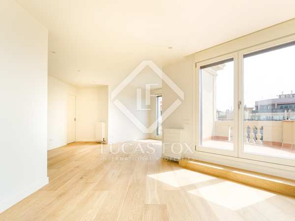 162m² apartment with 12m² terrace for sale in Eixample Left