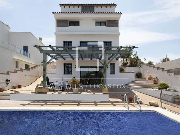 350 m² house for sale in Els Cards, Sitges