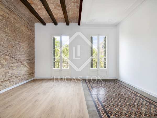100m² apartment for sale in Sant Antoni, Barcelona