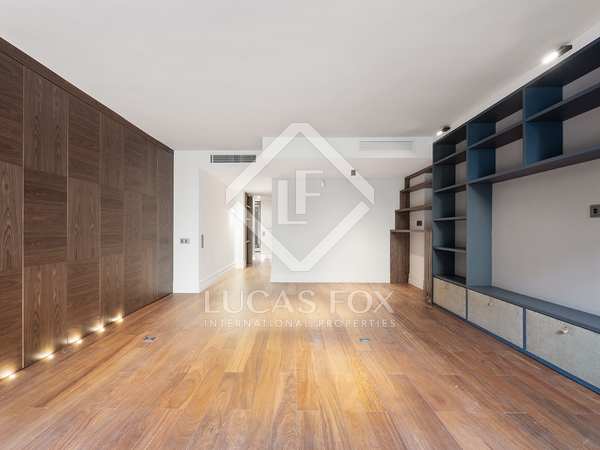 169m² apartment with 45m² terrace for sale in Les Corts