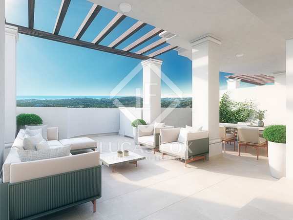 229m² apartment with 83m² terrace for sale in Nueva Andalucía