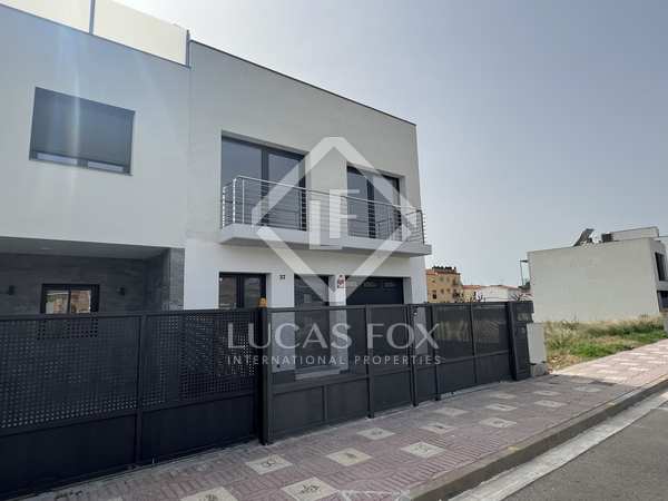 132m² house / villa for sale in Santa Cristina, Costa Brava