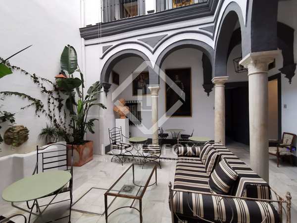 420m² house / villa with 50m² terrace for sale in Sevilla