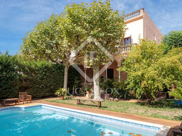 5-bedroom house to rent with a garden and pool in Argentona