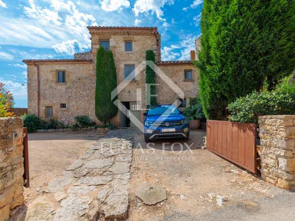 597m² country house for sale in Baix Empordà, Girona