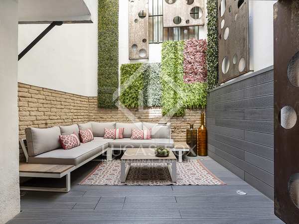 192m² loft with 36m² terrace for sale in Eixample Left