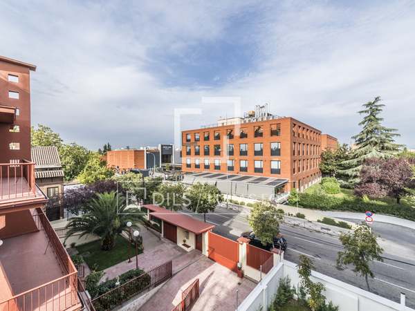 Appartamento di 150m² con 10m² terrazza in vendita a Arturo Soria