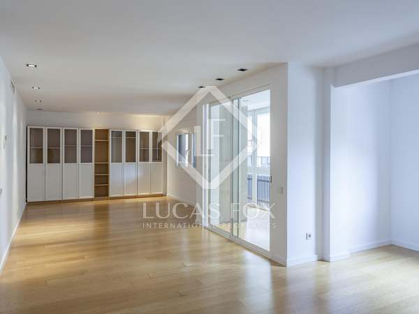 171m² apartment with 16m² terrace for rent in Sant Francesc