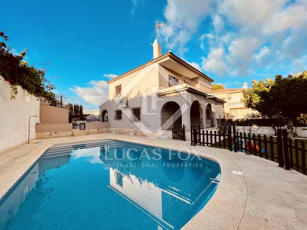 Casa / villa de 305m² en venta en El Campello, Alicante