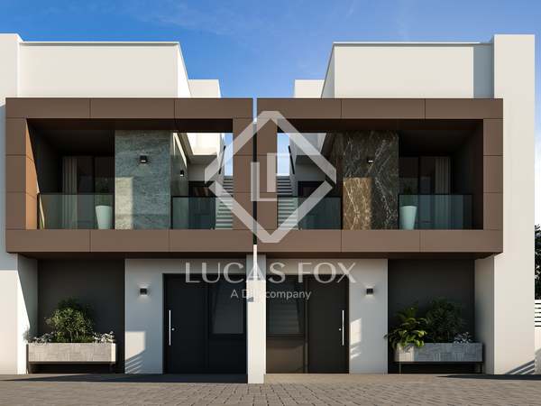 180m² house / villa with 11m² terrace for sale in Dénia