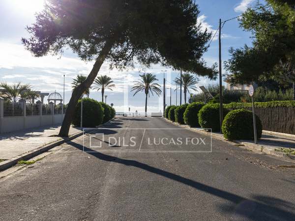 1,671 m² plot for sale in Terramar, Barcelona