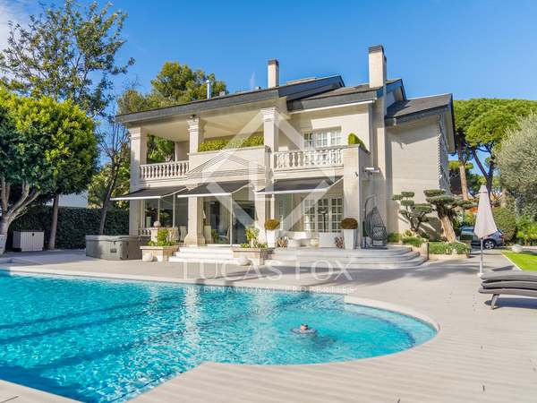 Huis / Villa van 642m² te koop in La Pineda, Barcelona