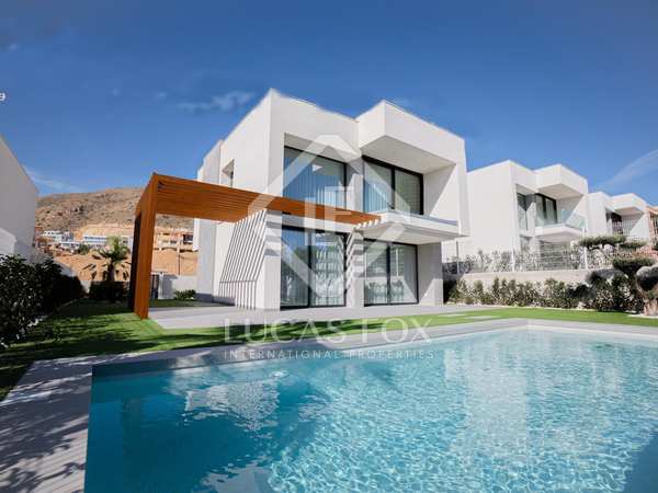 Casa / vila de 148m² with 47m² terraço à venda em Finestrat