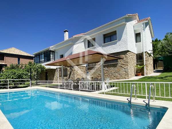 241m² house / villa for sale in Las Rozas, Madrid