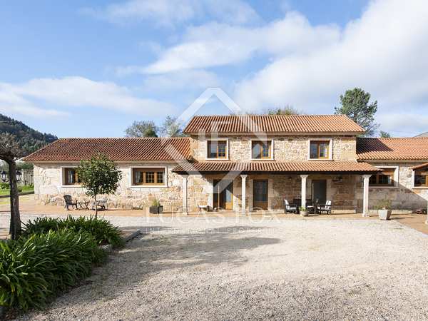 Huis / villa van 395m² te koop in Pontevedra, Galicia