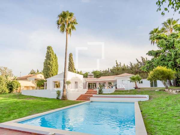 269m² Hus/Villa med 197m² terrass till salu i Estepona