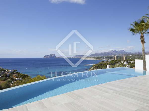 Дом / вилла 458m², 145m² террасa на продажу в Moraira