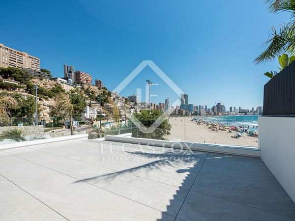 225m² apartment with 80m² terrace for sale in Benidorm Poniente