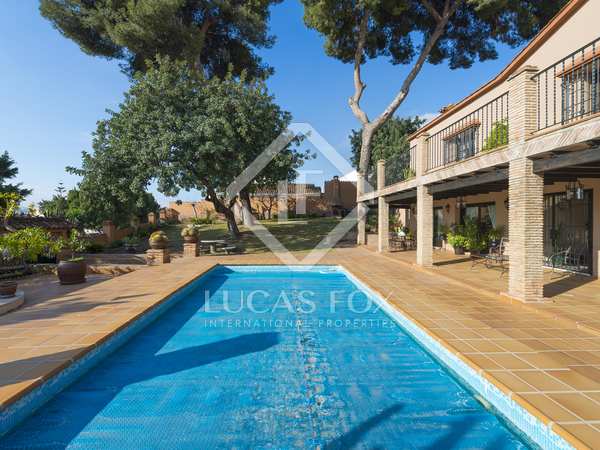 458m² house / villa with 60m² terrace for sale in East Málaga