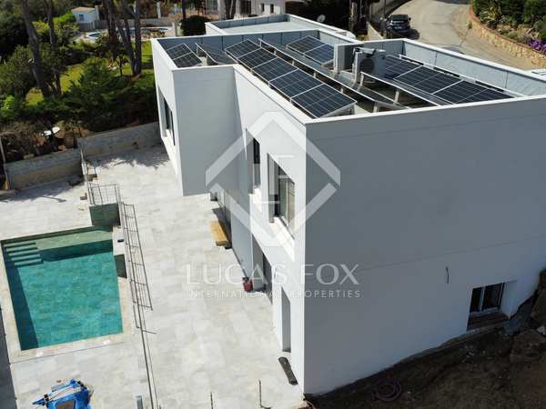 Дом / вилла 304m², 250m² террасa на продажу в Плайя де Аро