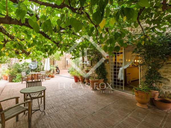Huis / villa van 685m² te koop in Baix Emporda, Girona