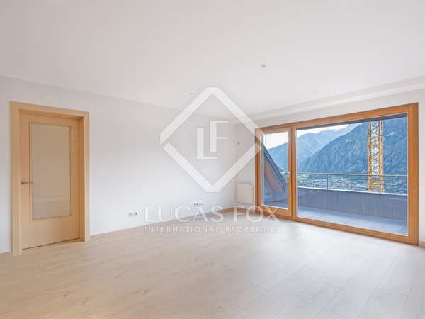 143m² apartment with 14m² terrace for rent in Escaldes