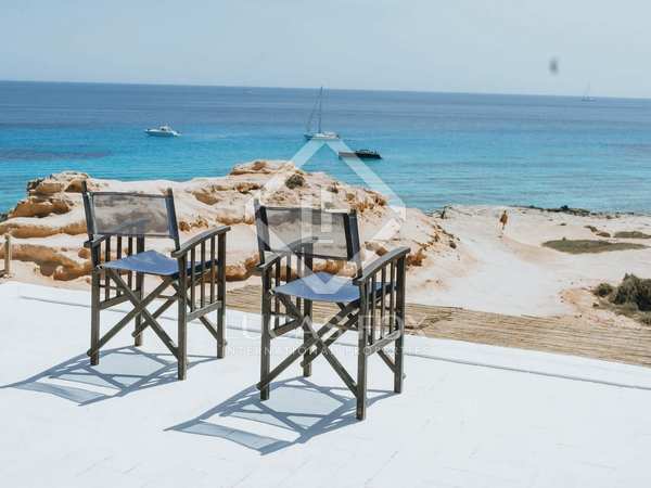 192m² house / villa for sale in Formentera, Ibiza