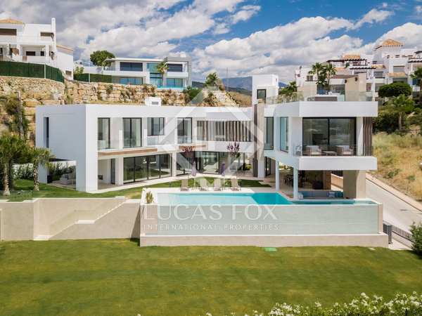 862m² house / villa with 209m² terrace for sale in Benahavís