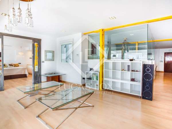215m² apartment with 55m² terrace for sale in Sevilla
