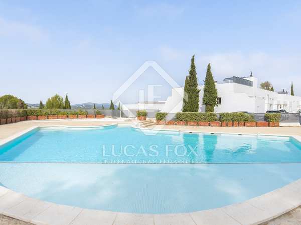 143m² house / villa with 60m² terrace for sale in Santa Eulalia