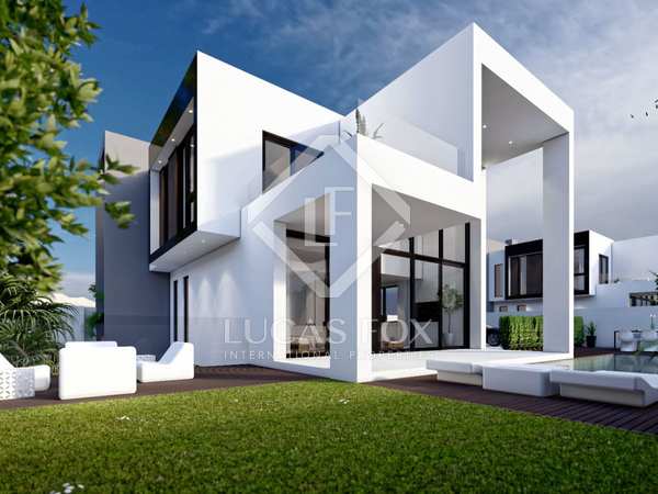 350m² house / villa for sale in Playa San Juan, Alicante