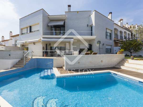Casa / villa de 515m² en venta en Sant Pere Ribes