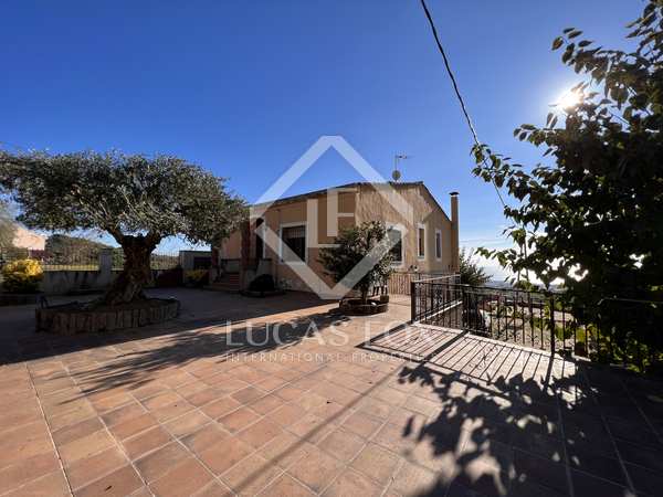 500m² masia with 3,250m² garden for sale in Mataro