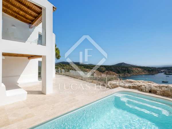 220m² house / villa for sale in San José, Ibiza