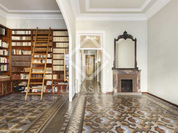 181m² apartment for sale in Eixample Right, Barcelona