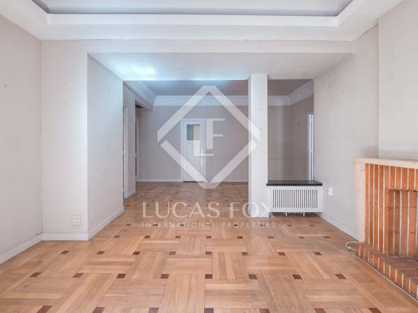 Apartamento de 208m² with 10m² terraço à venda em Recoletos